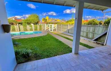 Imagem 6: Casa apenas 01 quadra do mar em Xangri-Lá Rainha do Mar , mobiliada e...