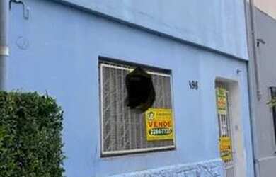 Imagem: A casa possui 2 Dormitórios, 2 Banheiros, 50m² de Área e