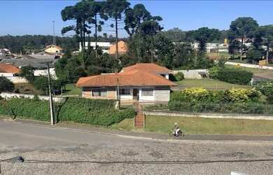 Imagem: A casa possui 3 Dormitórios, 3 Banheiros, 3 Vagas na garagem