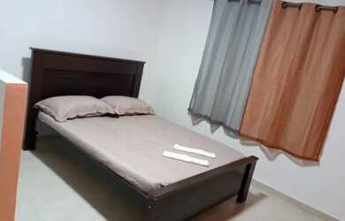 Imagem: A casa possui 1 Dormitório, 1 Banheiro, 33m² de Área e está