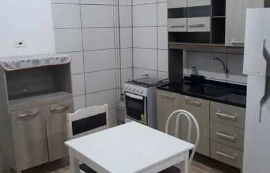 Imagem: A casa possui 1 Dormitório, 1 Banheiro e está localizado