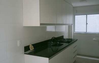 Imagem: O apartamento possui 3 Dormitórios, 1 Banheiro, 1 Vaga na garagem