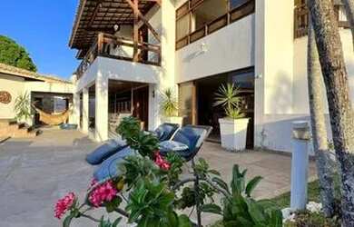 Imagem 9: A casa fica localizada em condomínio fechado em uma área nobre do Itaigara