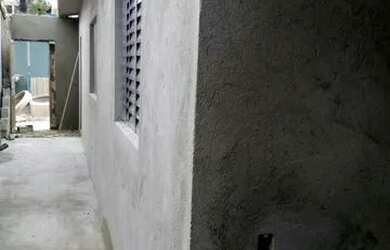 Imagem: A casa possui 1 Dormitório e 1 Banheiro e está localizado