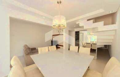 Imagem: A casa em condomínio possui 3 Dormitórios, 3 Banheiros, 1