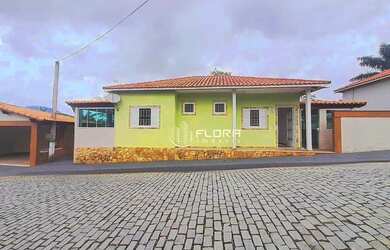 Imagem: A casa em condomínio possui 2 Dormitórios, 3 Banheiros, 2