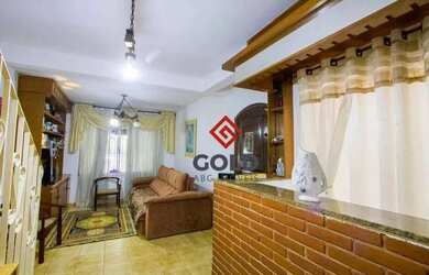 Imagem: A casa possui 3 Dormitórios, 2 Banheiros, 1 Vaga na garagem