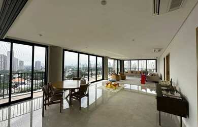 Imagem: O apartamento possui 4 Dormitórios, 5 Banheiros, 4 Vagas na