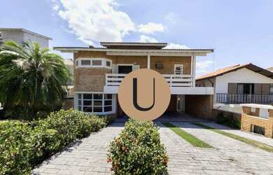 Imagem: A casa em condomínio possui 4 Dormitórios, 5 Banheiros, 4