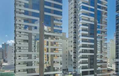 Imagem: O apartamento possui 3 Dormitórios, 4 Banheiros, 2 Vagas na