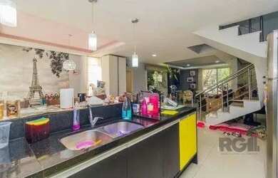 Imagem 2: Possui 3 dormitórios sendo 1 ampla suíte com closet e sacada, living em conceito aberto, c