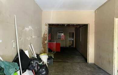 Imagem: O depósito possui 200m² de Área e está localizado em Vila