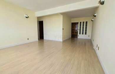 Imagem: O apartamento possui 3 Dormitórios, 1 Banheiro, 1 Vaga na garagem