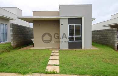 Imagem: A casa em condomínio possui 3 Dormitórios, 2 Banheiros, 2