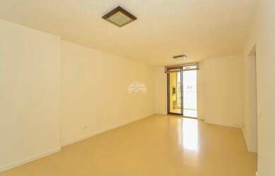 Imagem: O apartamento possui 2 Dormitórios, 1 Banheiro, 2 Vagas na