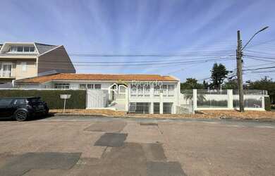 Imagem 2: Casa Padrão no Portão, 220m2, 3 Quartos sendo 1 Suíte, 3 Vagas Cobertas....