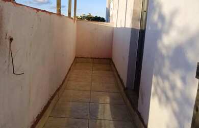 Imagem: A casa possui 1 Dormitório, 1 Banheiro e está localizado