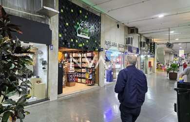 Imagem: O depósito à venda possui e está localizado em Copacabana