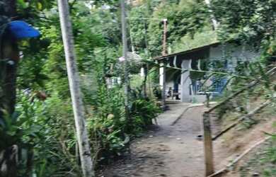 Imagem 15: 10 mil mts nas montanhas com lago 167 mil reais