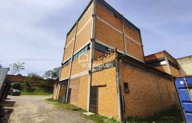 Imagem: O depósito possui 250m² de Área e está localizado em Fazenda