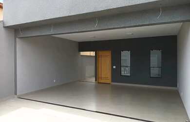 Imagem: A casa possui 3 Dormitórios, 4 Banheiros, 4 Vagas na garagem