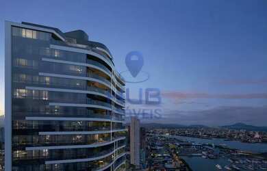 Imagem: O apartamento possui 4 Dormitórios, 5 Banheiros, 3 Vagas na