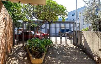 Imagem 2: Sobrado de 540 m² no Setor Sul, em frente à Clínica do Esporte