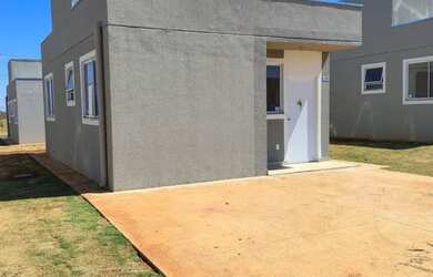 Imagem: A casa possui 2 Dormitórios, 1 Banheiro, 1 Vaga na garagem