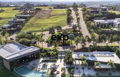 Imagem: O terreno possui 1.439m² de Área e está localizado em Loteamento