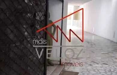 Imagem: O depósito possui 1m² de Área e está localizado em Catete