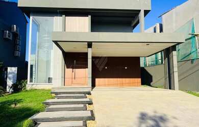 Imagem: A casa em condomínio possui 3 Dormitórios, 2 Banheiros, 165m²