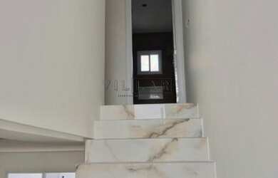 Imagem: A casa possui 2 Dormitórios, 2 Banheiros, 2 Vagas na garagem