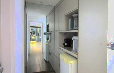 Imagem: O depósito possui 2 Vagas na garagem e 86m² de Área e está