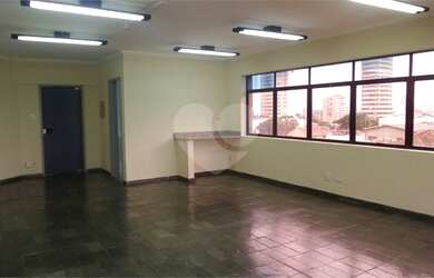 Imagem: O depósito possui 50m² de Área e está localizado em Centro