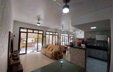 Imagem: O apartamento possui 2 Dormitórios, 3 Banheiros, 2 Vagas na