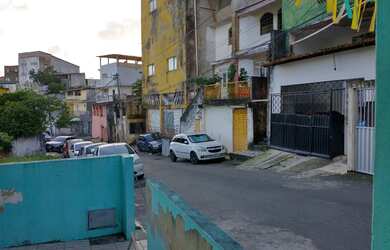 Imagem 1: Aluga-se uma casa. Varanda, 1 Banheiroe2 Dormitórios