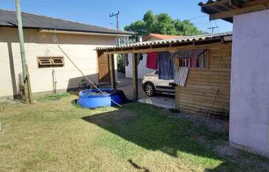Imagem 8: Casa para venda possui 160 metros quadrados com 5 quartos em Centro - Garopaba - SC