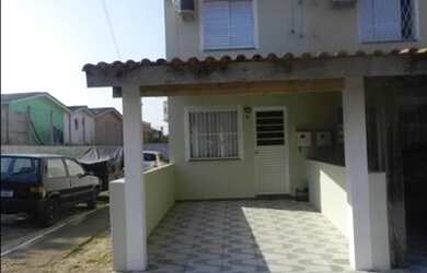 Imagem: A casa possui 2 Dormitórios, 1 Banheiro, 1 Vaga na garagem