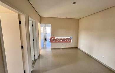 Imagem: A casa possui 3 Dormitórios, 2 Banheiros, 1 Vaga na garagem