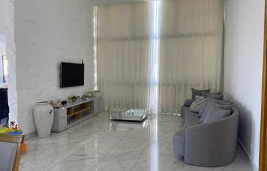 Imagem 5: Linda casa, 4 quartos, 2 su tes, piscina, 4 vagas, portaria 24 horas