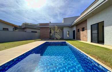 Imagem: A casa em condomínio possui 3 Dormitórios, 4 Banheiros, 2