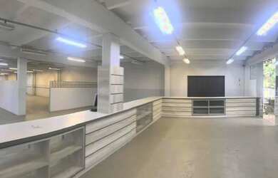 Imagem 9: Galpão/Depósito/Armazém para aluguel possui 2800 metros quadrados em...