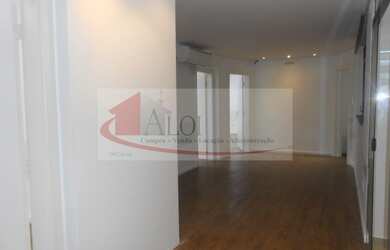 Imagem: O depósito possui 1 Vaga na garagem, 303m² de Área e está