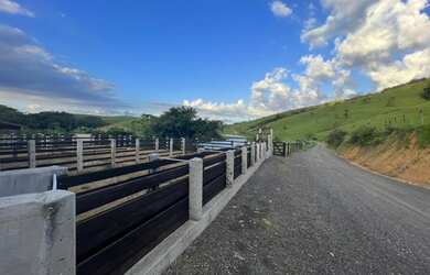 Imagem: A fazenda possui 35m² de Área e está localizado em Centro