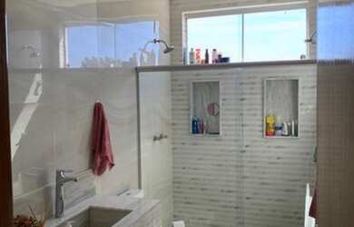 Imagem 10: Linda casa, 4 quartos, 2 su tes, piscina, 4 vagas, portaria 24 horas