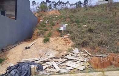 Imagem: O terreno possui 140m² de Área e está localizado em Bragança