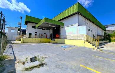 Imagem: O depósito possui 5 Vagas na garagem, 650m² de Área e está