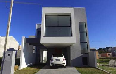 Imagem: A casa em condomínio possui 3 Dormitórios, 2 Banheiros, 2