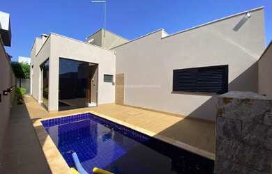 Imagem: A casa em condomínio possui 3 Dormitórios, 4 Banheiros, 4