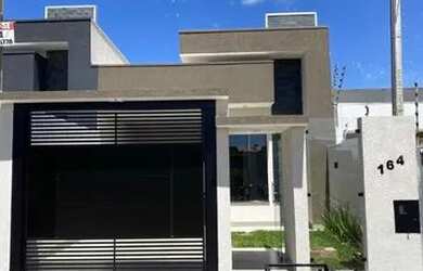 Imagem: A casa possui 3 Dormitórios, 1 Banheiro, 1 Vaga na garagem